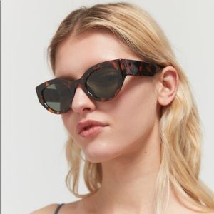 Vintage cat eye sunglasses
